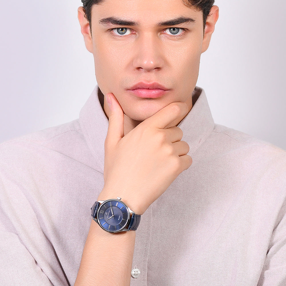 HERRENUHR AUS STAHL MIT BLAUEM LEDERARMBAND