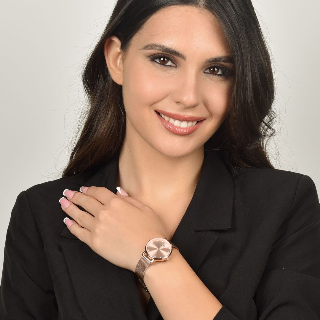 DAMENUHR MIT ROSA STAHLGEHÄUSE