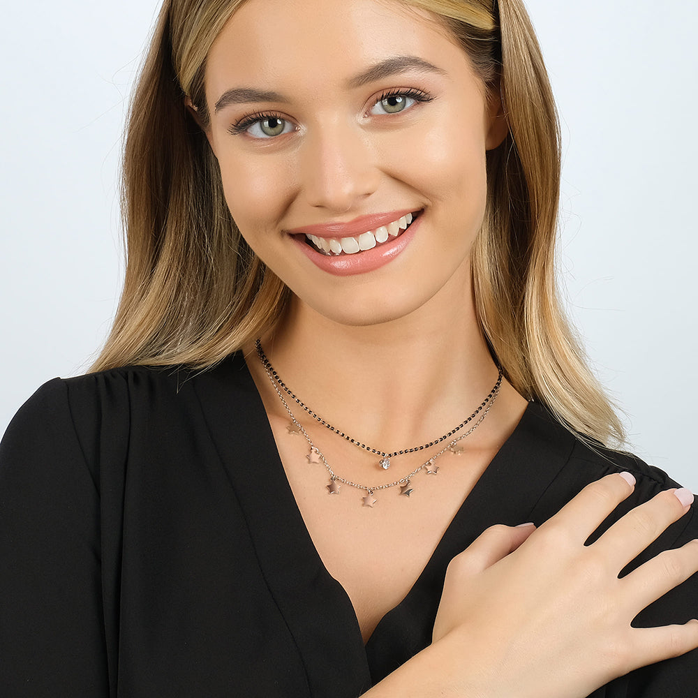 DAMENHALSKETTE AUS STAHL MIT STERNEN, SCHWARZEN IP-ELEMENTEN UND WEISSEM KRISTALL