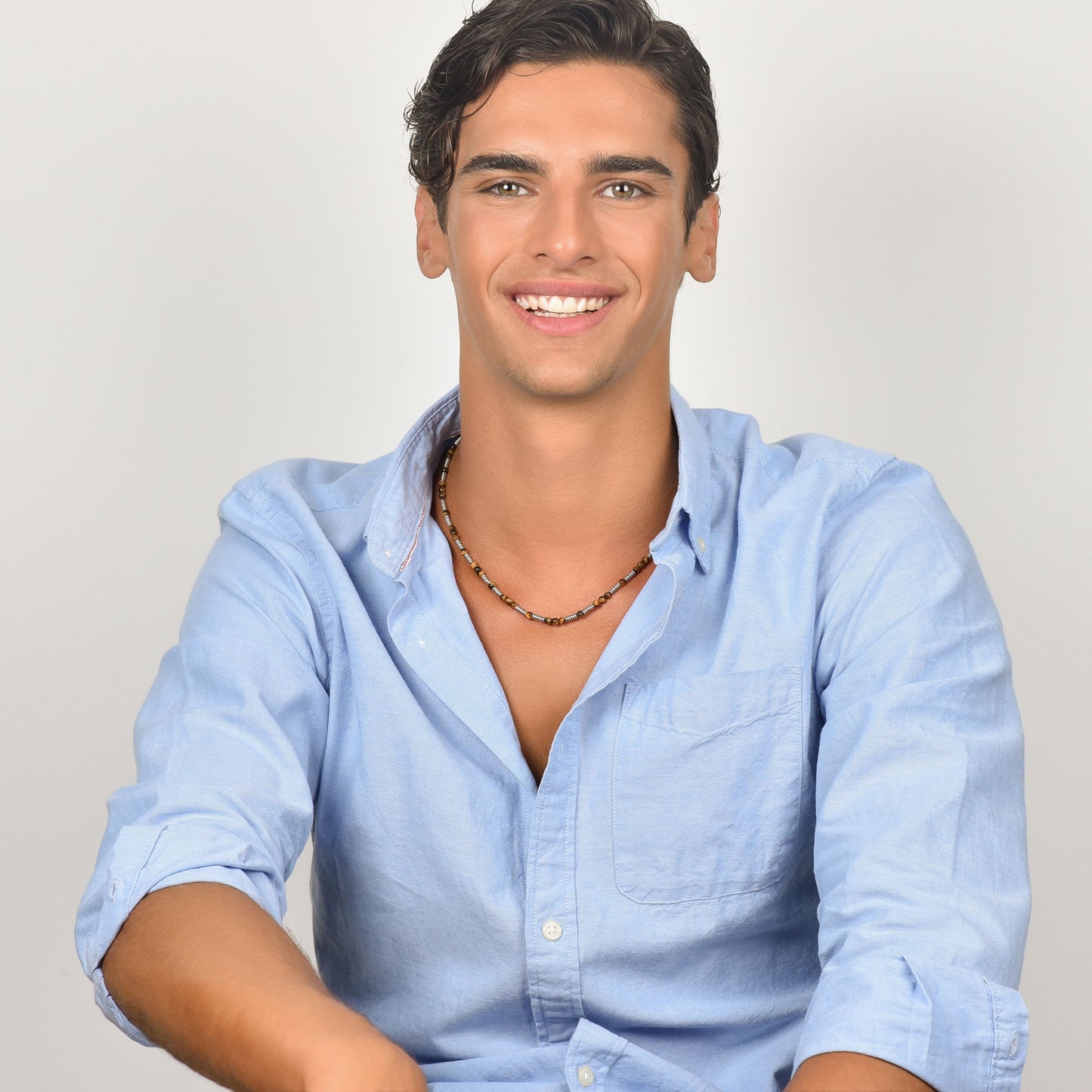 HERRENHALSKETTE AUS STAHL MIT TIGERAUGENSTEINEN UND STAHLELEMENTEN