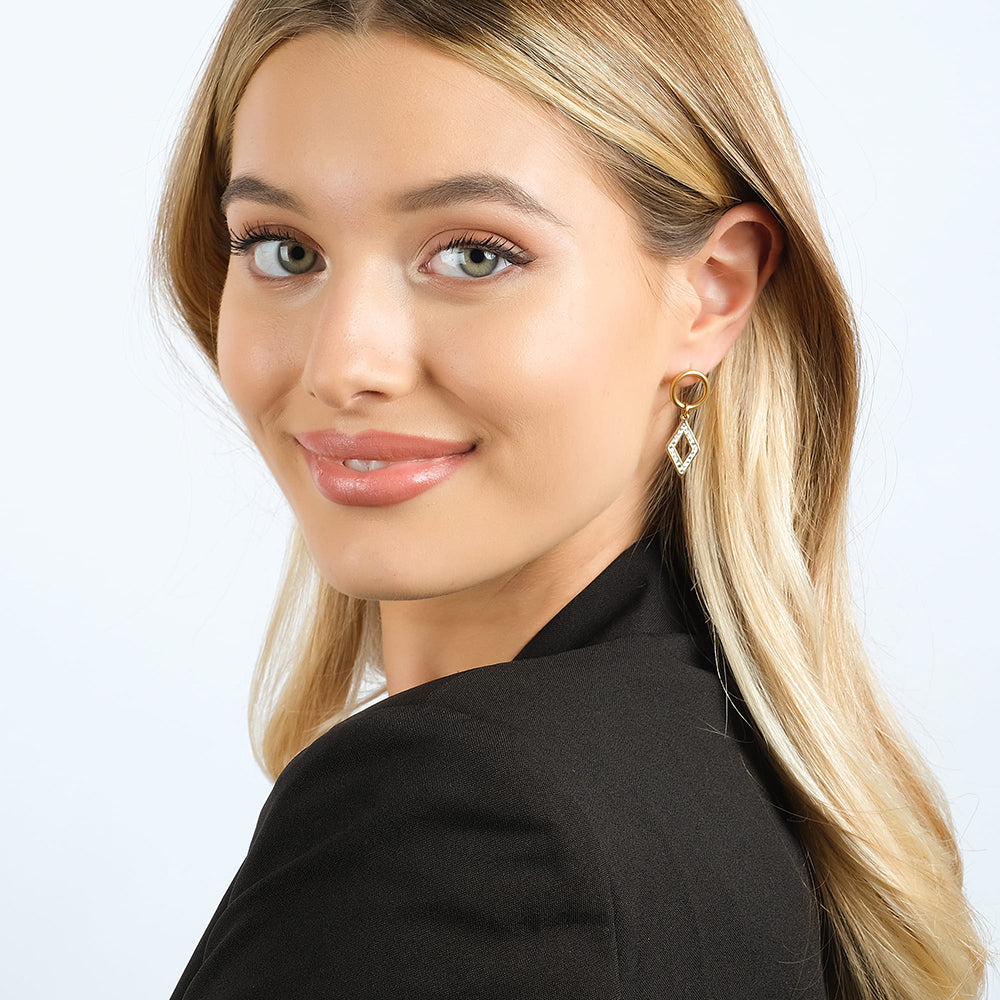 DAMEN-OHRRINGE AUS STAHL MIT WEISSEN KRISTALLEN