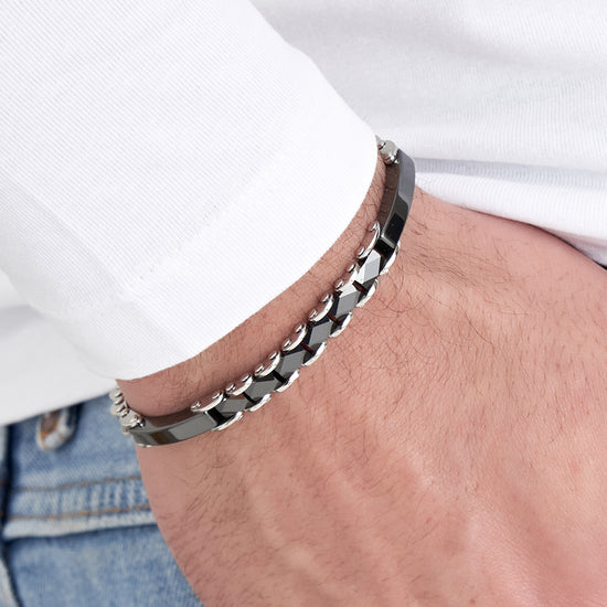 HERRENARMBAND AUS STAHL MIT SCHWARZEN KERAMIKELEMENTEN