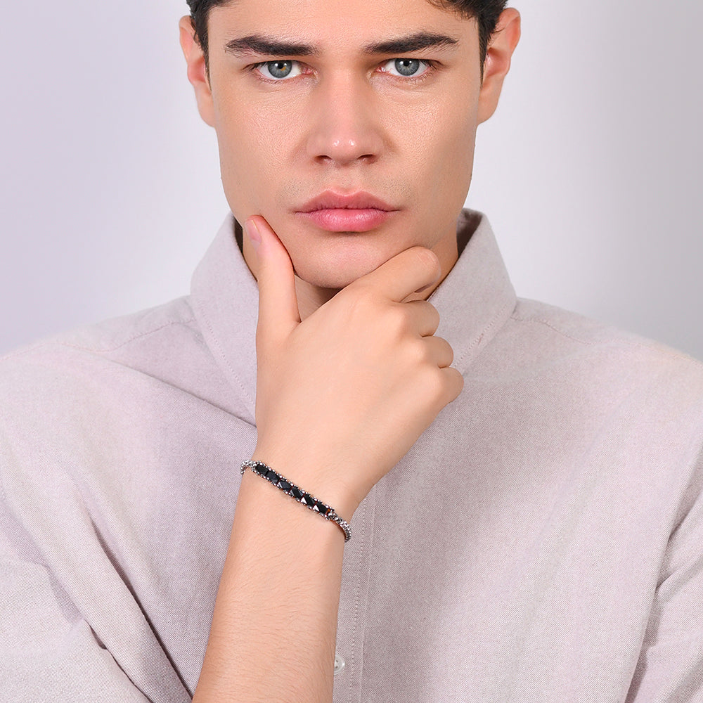 HERREN STAHLARMBAND ZENTRALE ELEMENTE