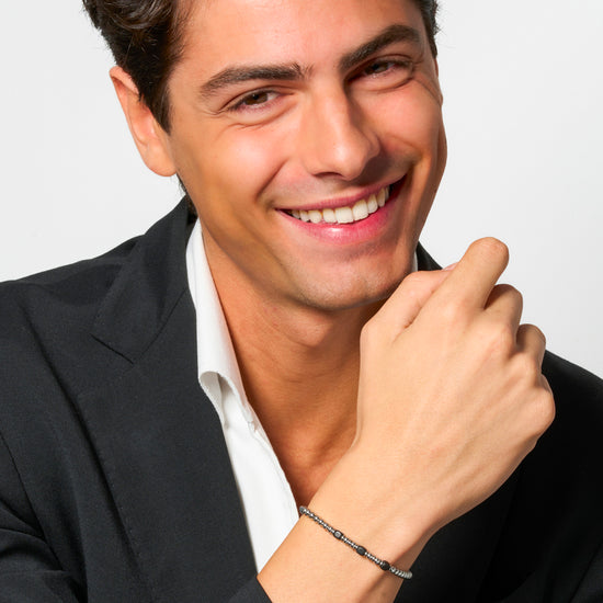 BRACCIALE UOMO IN ACCIAIO CON ELEMENTI IN EMATITE NERA