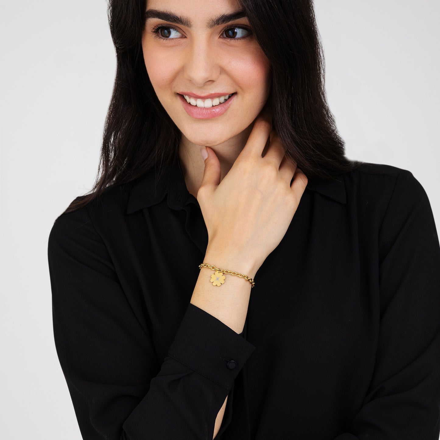 DAMENARMBAND AUS VERGOLDETEM STAHL MIT VIERBLÄTTRIGEM KLEEBLATT