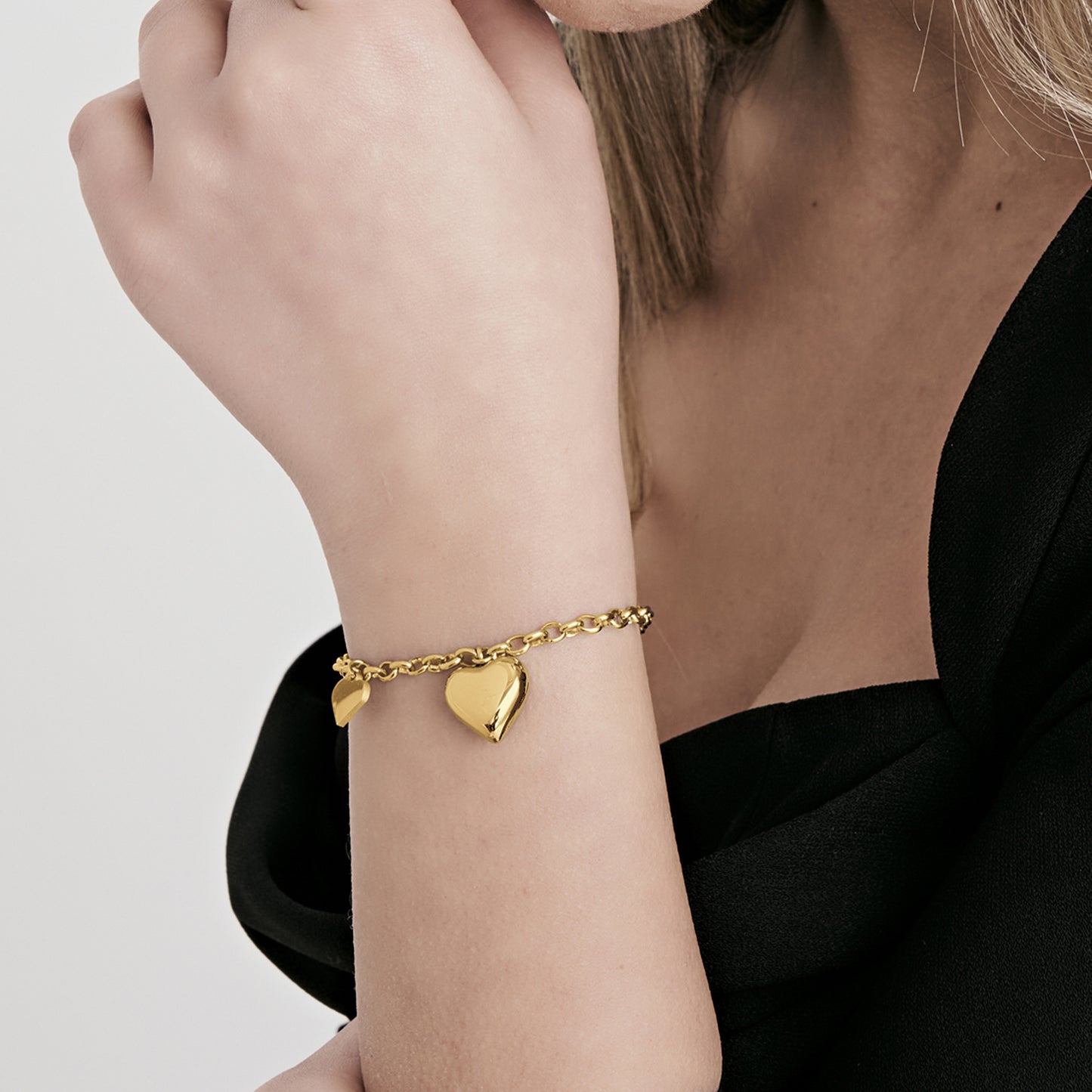 WOMAN'S IP GOLD STEEL BRACELET WITH HEARTS Luca Barra