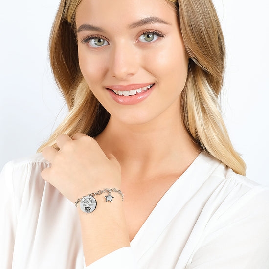 FRAUENARMBAND AUS STAHL WER EINEN FREUND FINDET, FINDET EINEN SCHATZ