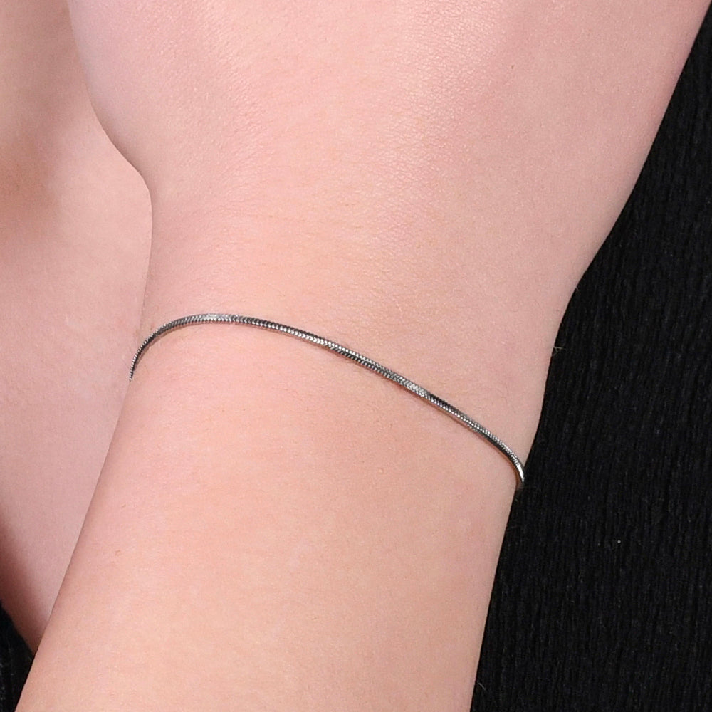 STAHLARMBAND FÜR FRAUEN