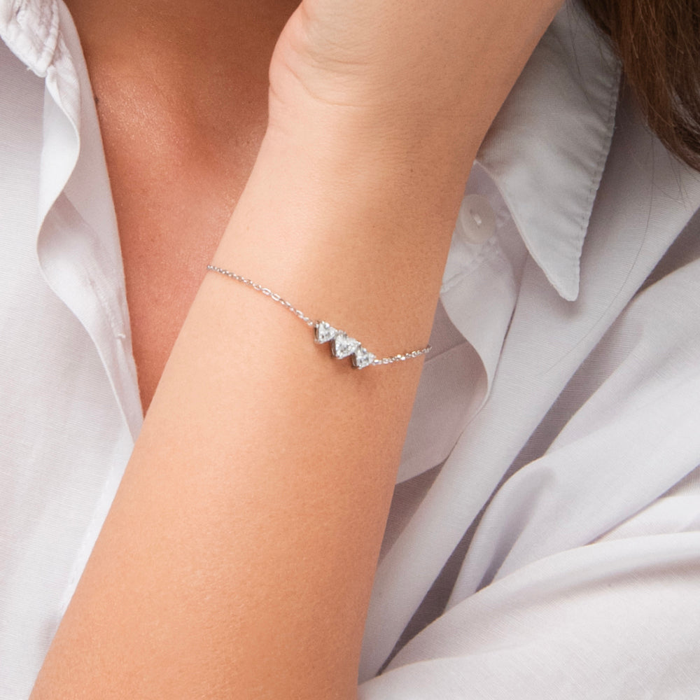 BRACCIALE DONNA IN ACCIAIO CON CUORI CON ZIRCONI BIANCHI