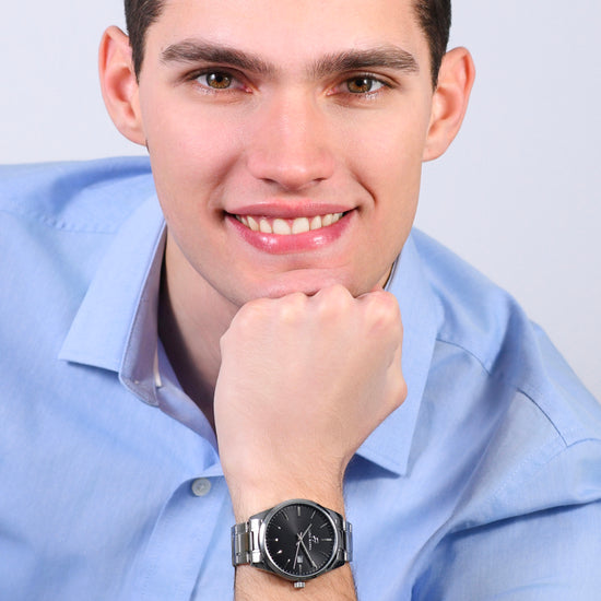 HERREN STAHLUHR SCHWARZES ZIFFERBLATT