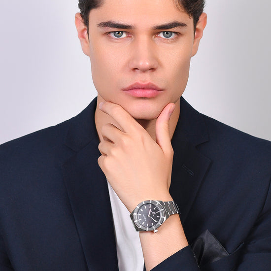 HERREN STAHLUHR SCHWARZES ZIFFERBLATT