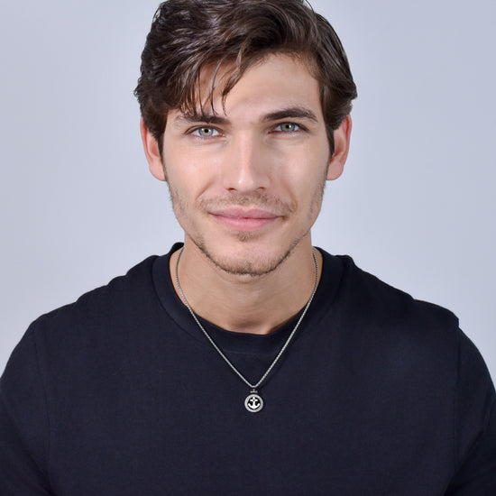 HERREN-HALSKETTE MIT ANKER UND SCHWARZEM KRISTALL AUS STAHL