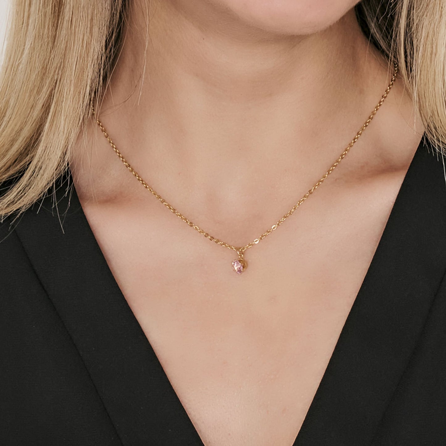 STAHL-HALSKETTE FÜR FRAUEN MIT ROSA KRISTALL