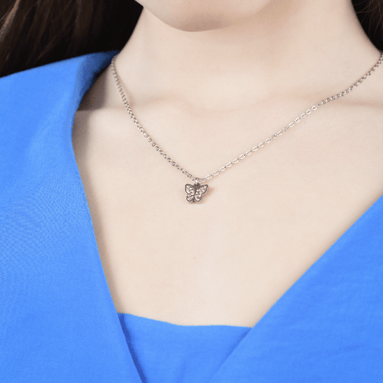 STAHLHALSKETTE FÜR MÄDCHEN MIT SCHMETTERLING UND ROSA KRISTALLEN