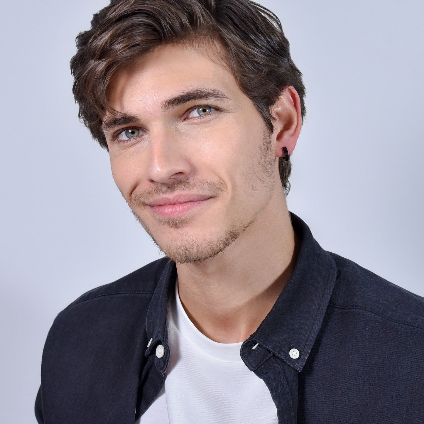 SCHWARZER STAHLMANN-OHRRING