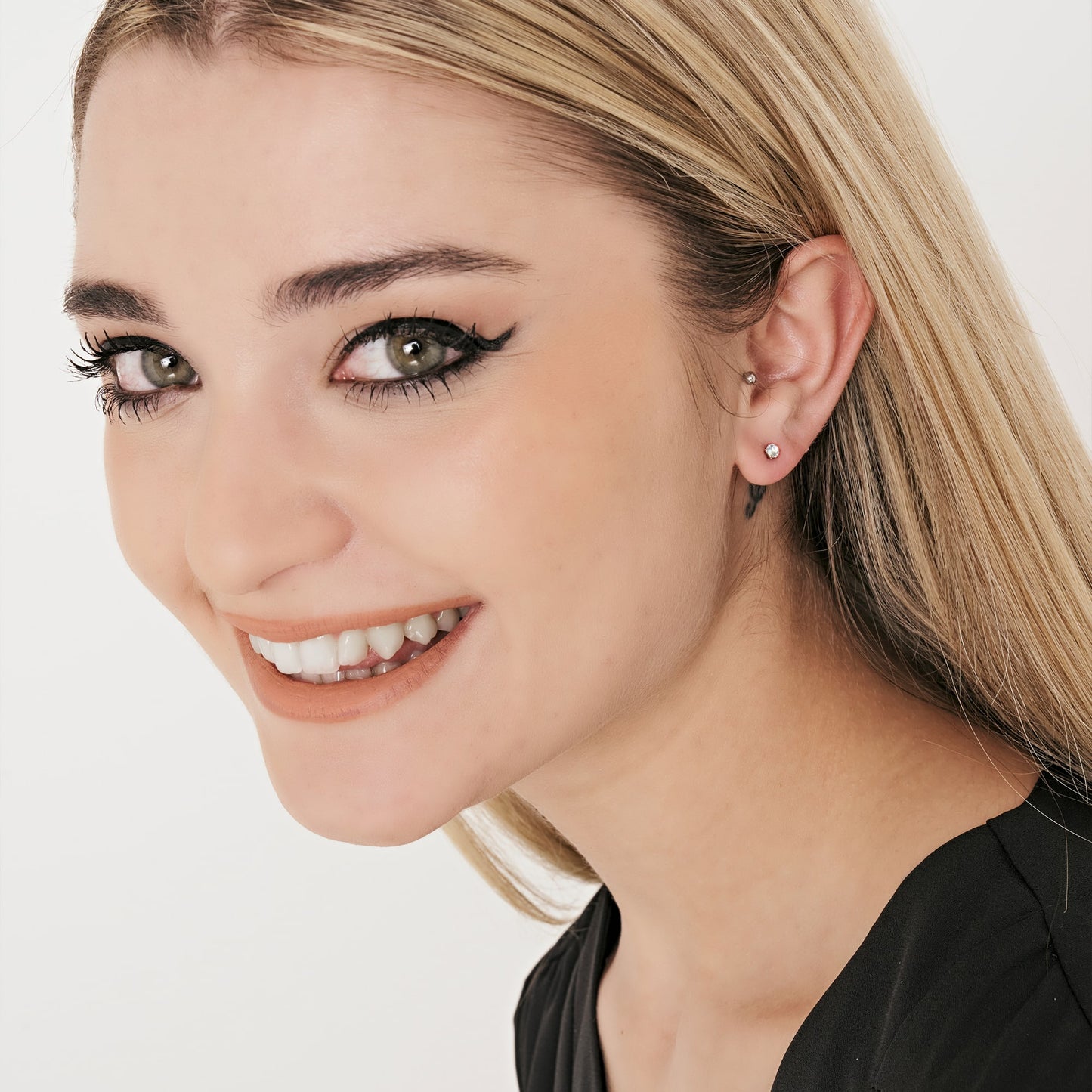 IP GOLD STAHL MONO POINT LIGHT OHRRING MIT 3 MM WEISSEM KRISTALL