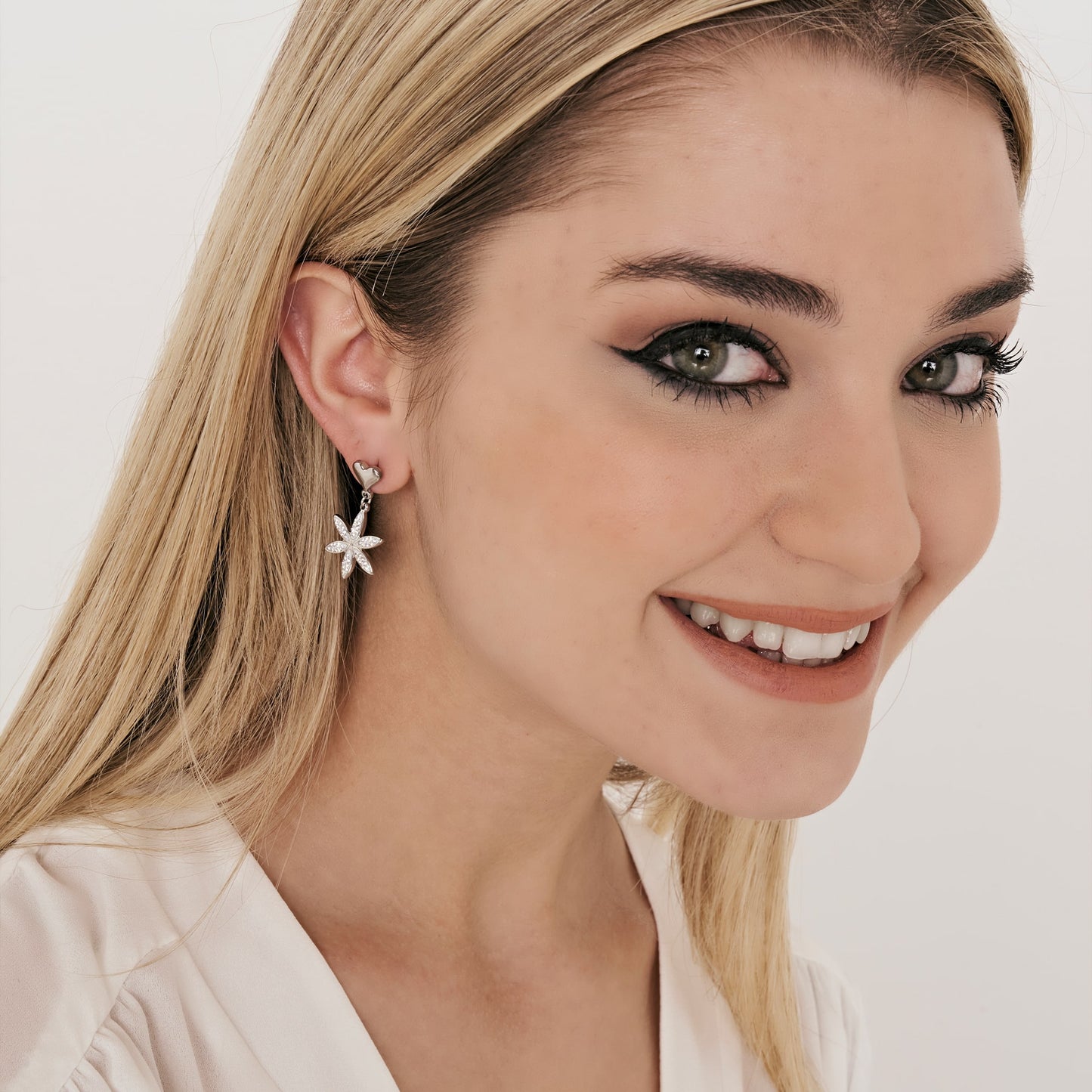 DAMEN STAHL BLUME DES LEBENS OHRRINGE MIT WEISSEN KRISTALLEN