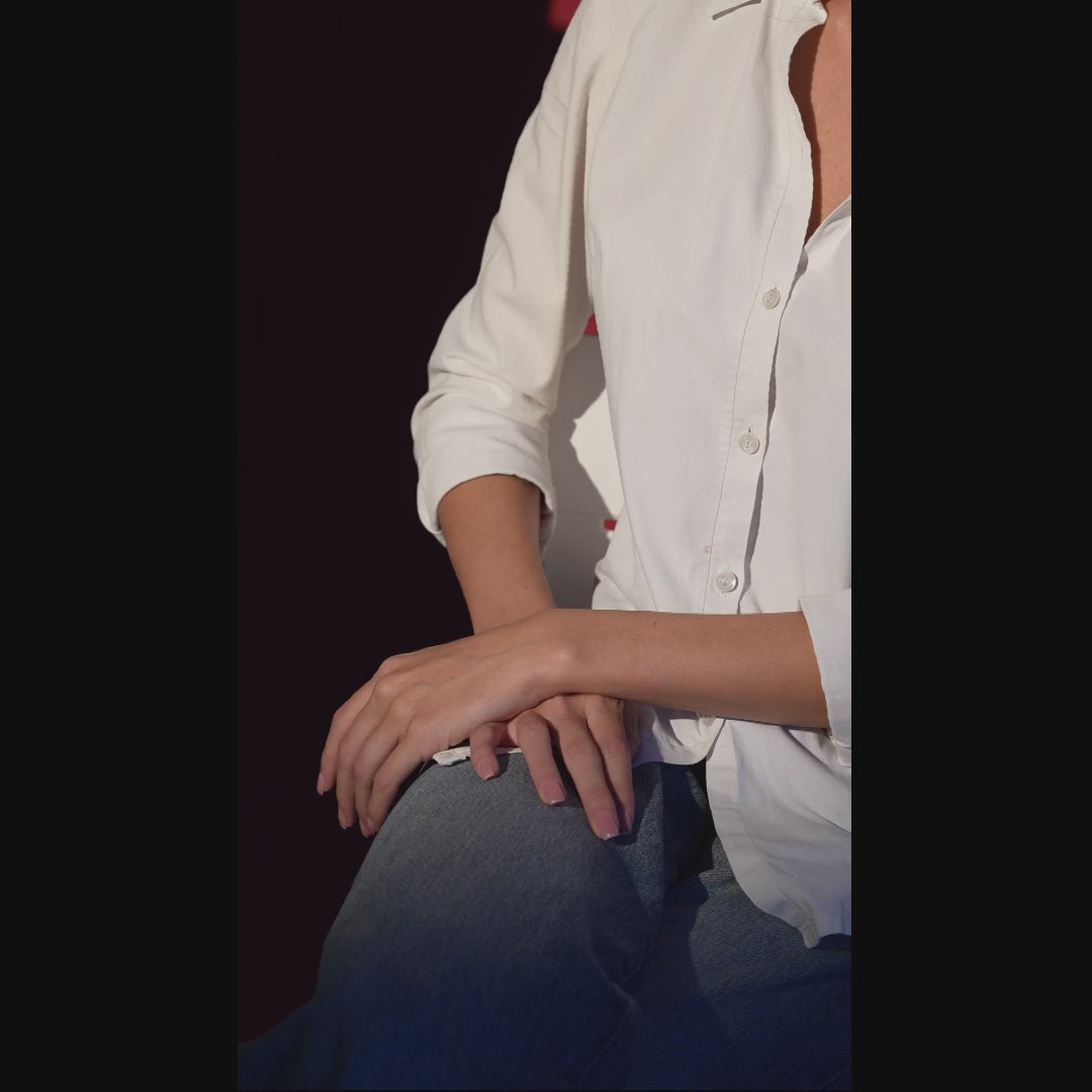 Carica e vedi video nella Galleria BRACCIALE DONNA IN ACCIAIO IP GOLD CON NODO E ZIRCONI BIANCHI